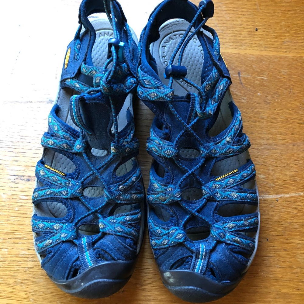 Keens whisper sandal